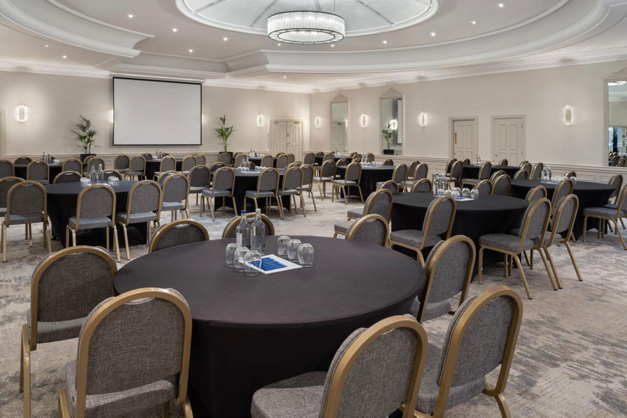 Delta Hotels By Marriott St Pierre Country Club Chepstow Extérieur photo