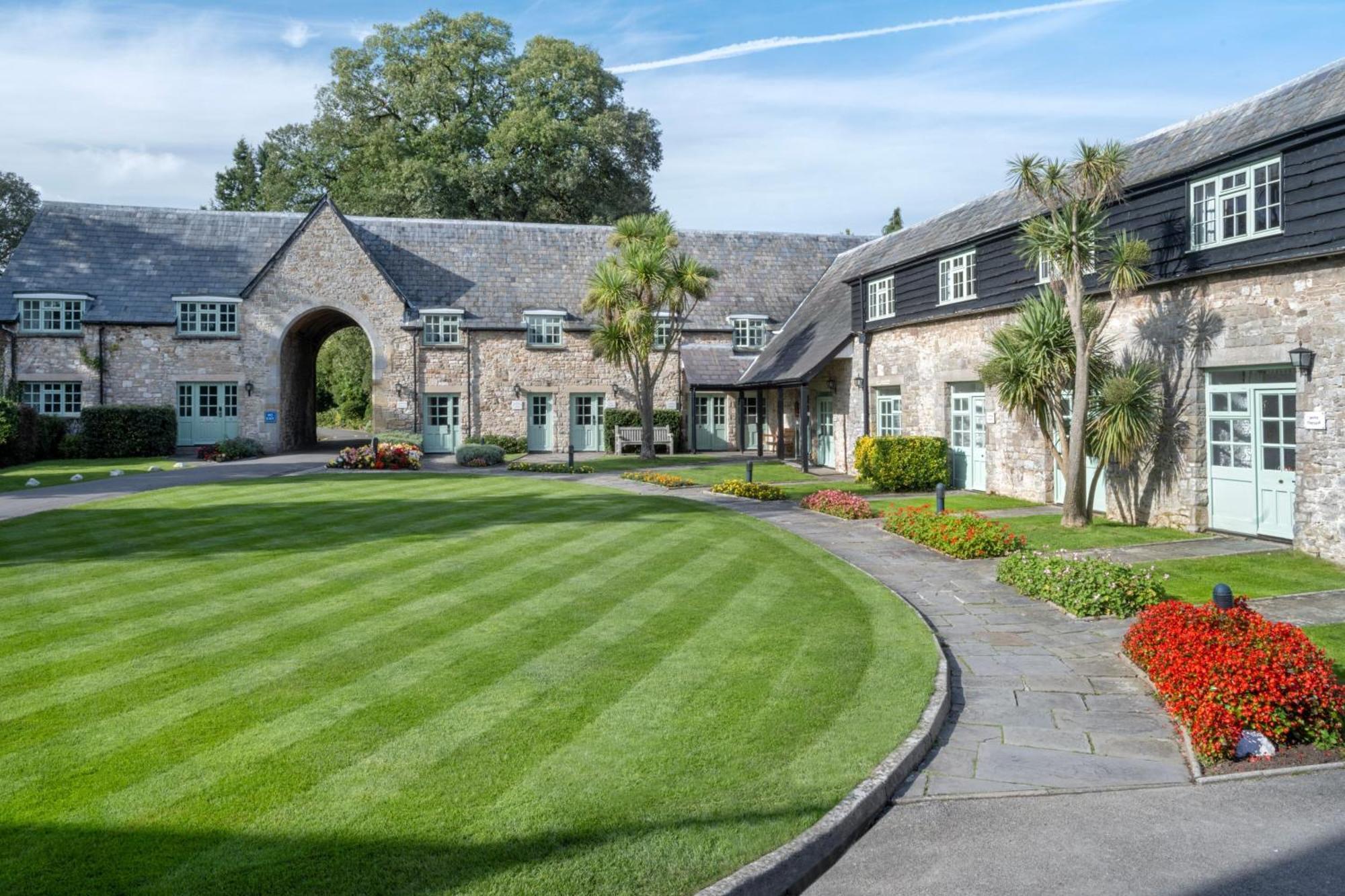 Delta Hotels By Marriott St Pierre Country Club Chepstow Extérieur photo
